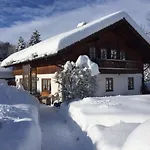 Apartment Haus Mona **** *