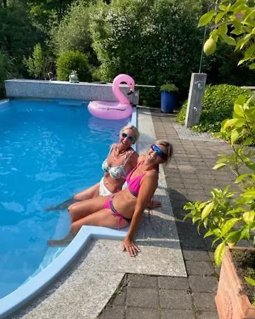 Haus Mona **** 公寓