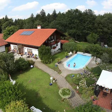 Haus Mona **** Apartmán Bad Heilbrunn