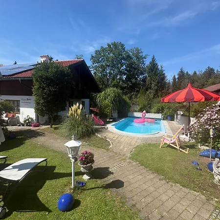 Appartement Haus Mona **** *